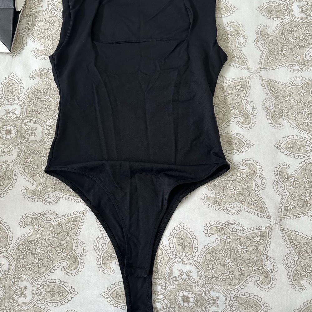 Zara Black Ribbed Sleeveless Bodysuit